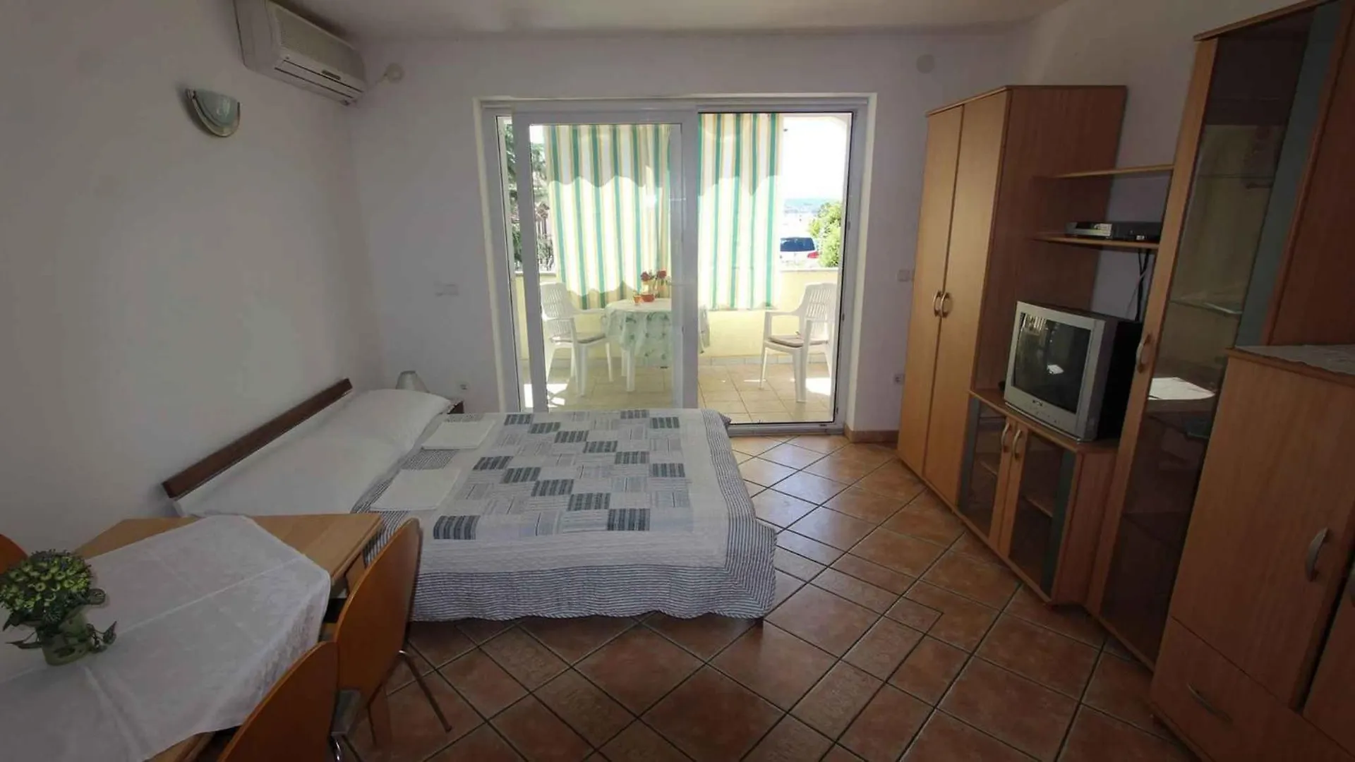 Apartment Malinska,Krk, Primorje-Gorski Kotar 5  Malinska